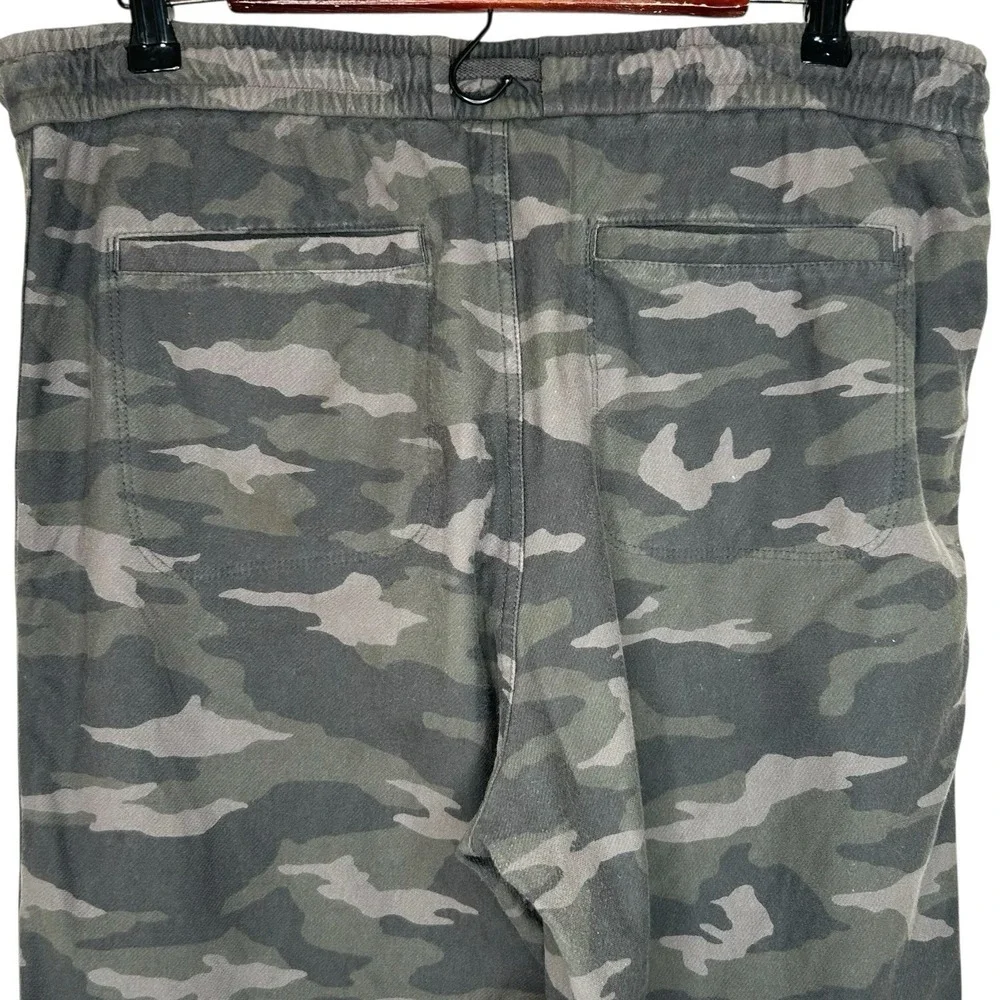 ATHLETA Farallon Jogger Drawstring Waistband Green Camo Women's 12 Large Pants - Picture 10 of 10